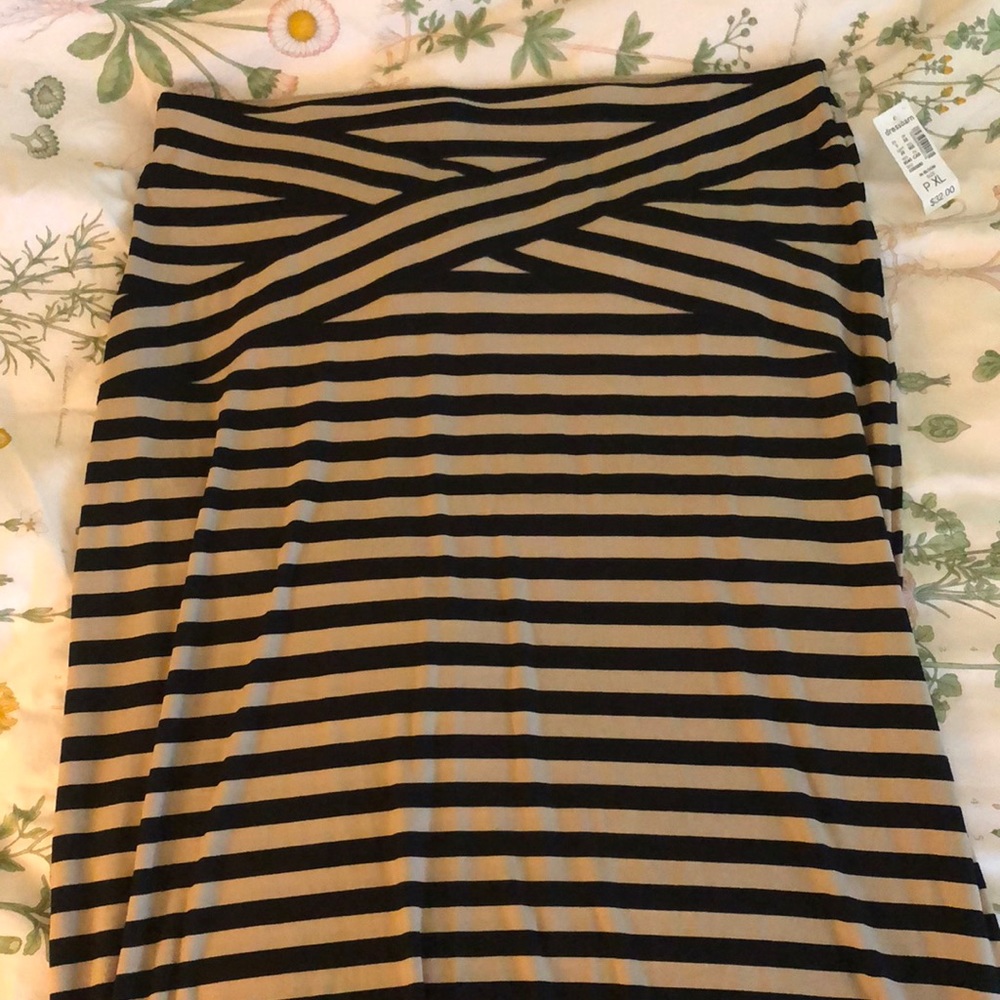 Dressbarn striped maxi skirt